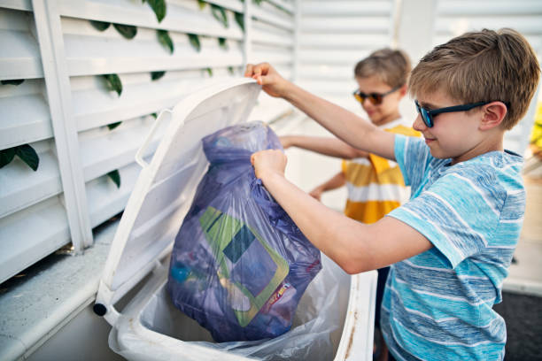 Best Estate Cleanout Services  in Decorah, IA