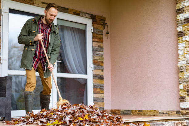 Best Yard Cleanup Services  in Decorah, IA