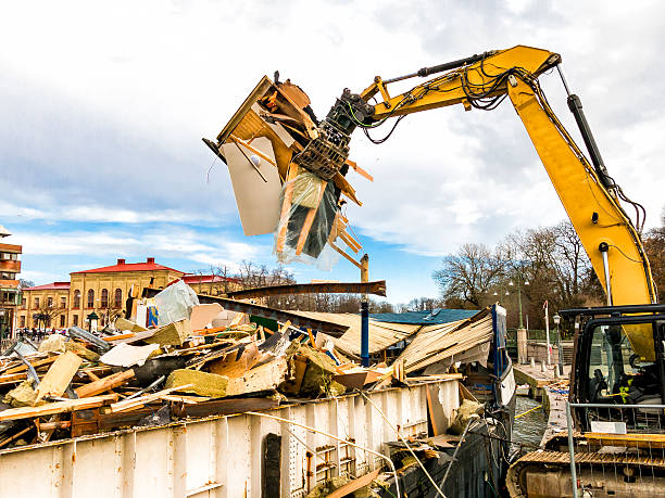 Best Yard Waste Removal  in Decorah, IA